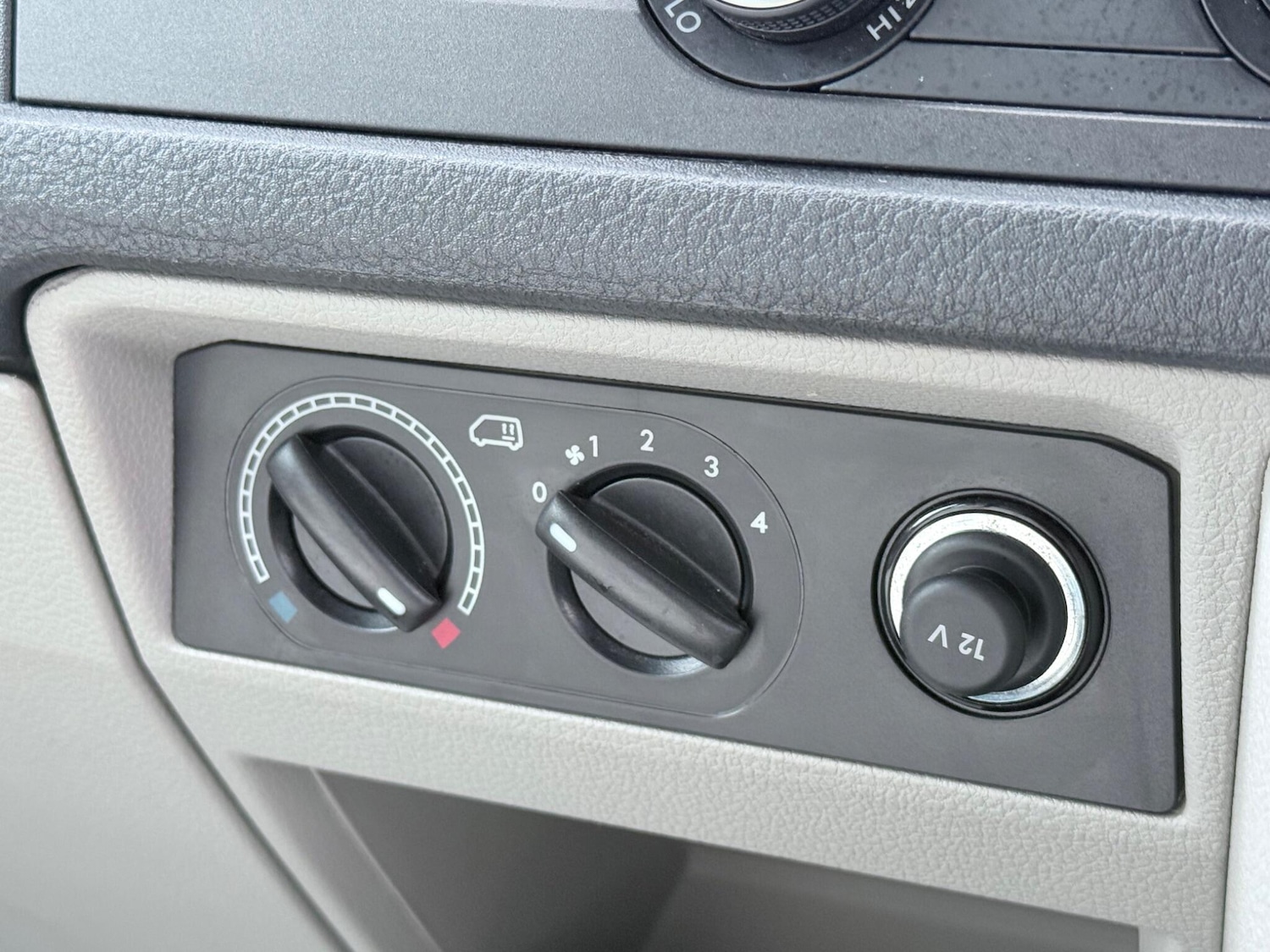 Used Volkswagen Transporter 2017 for sale - 76260068: Photo 63