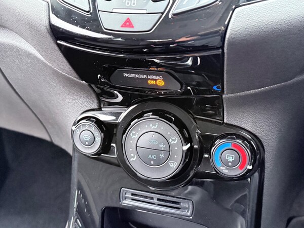 Used Ford Fiesta 2017 for sale - 76200004: Photo 45
