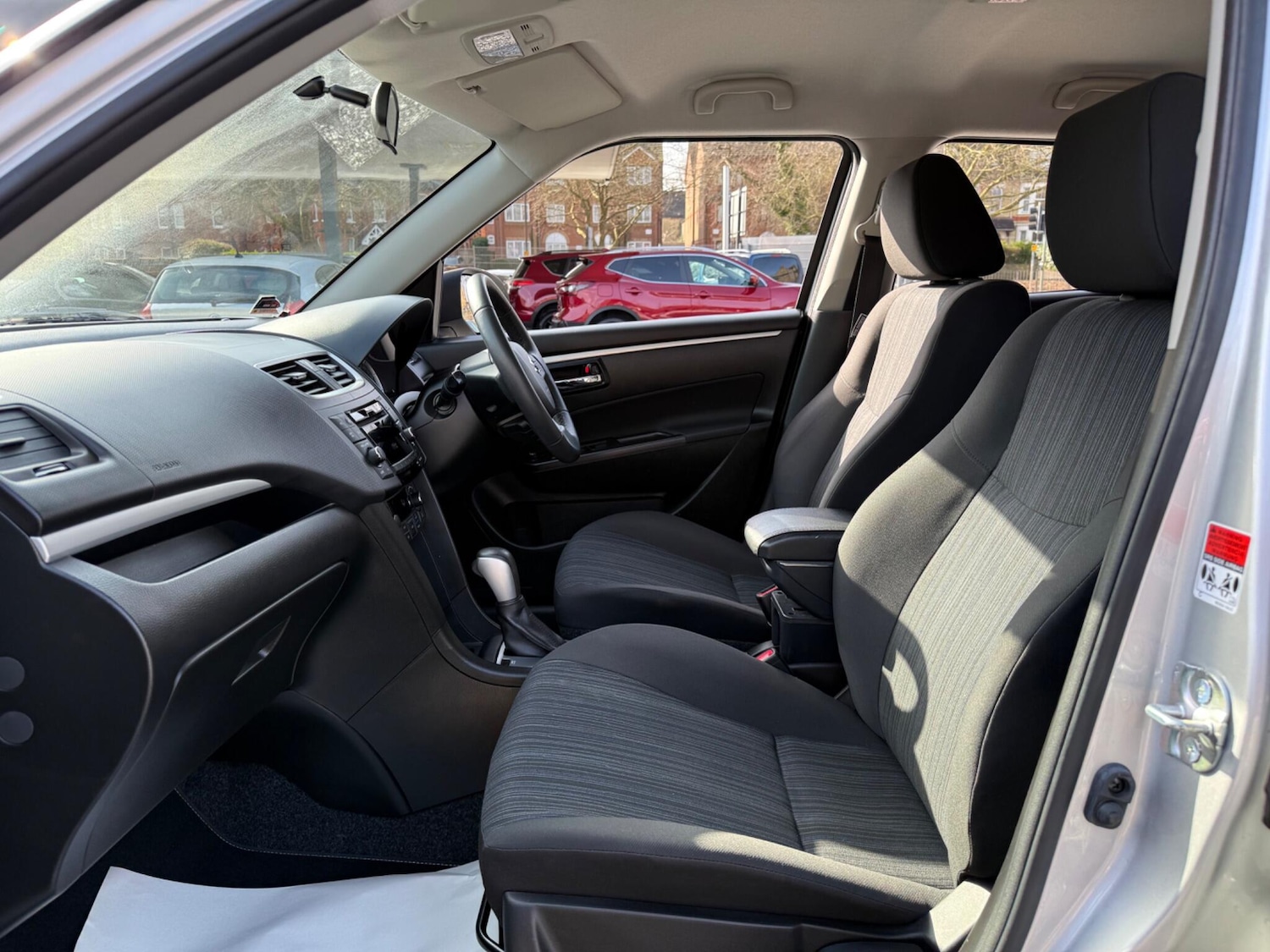 Used Suzuki Swift 2014 for sale - 77671539: Photo 32