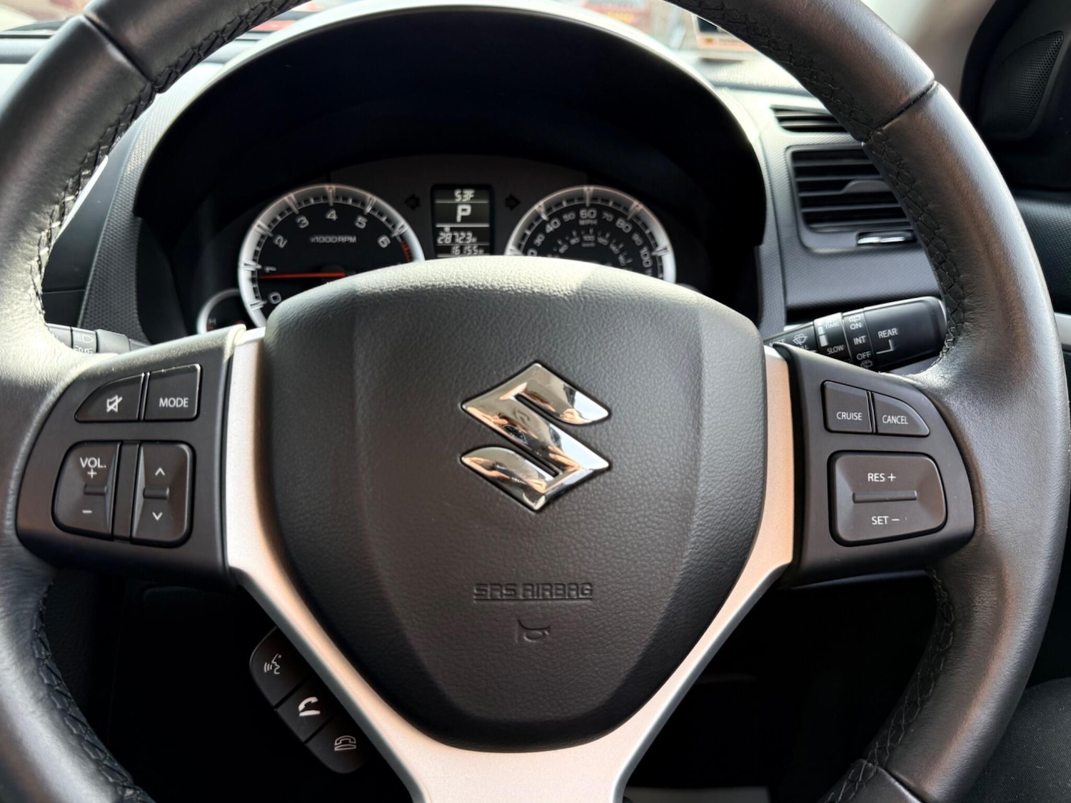 Used Suzuki Swift 2014 for sale - 77671539: Photo 47