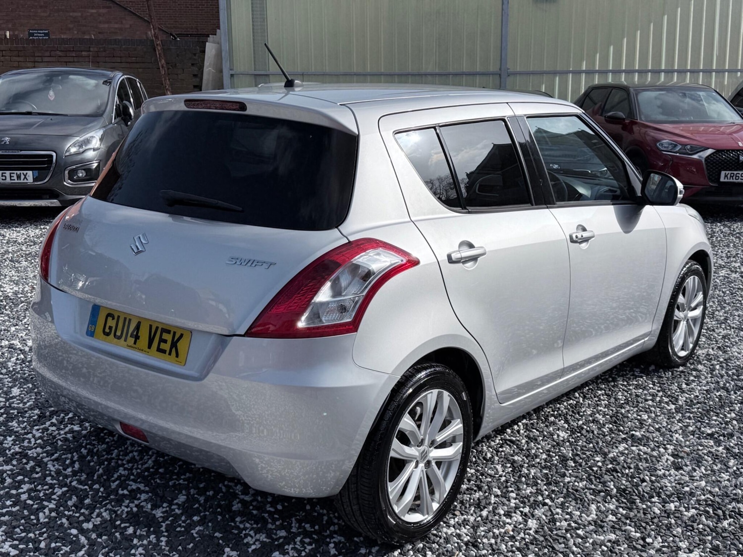 Used Suzuki Swift 2014 for sale - 77671539: Photo 5