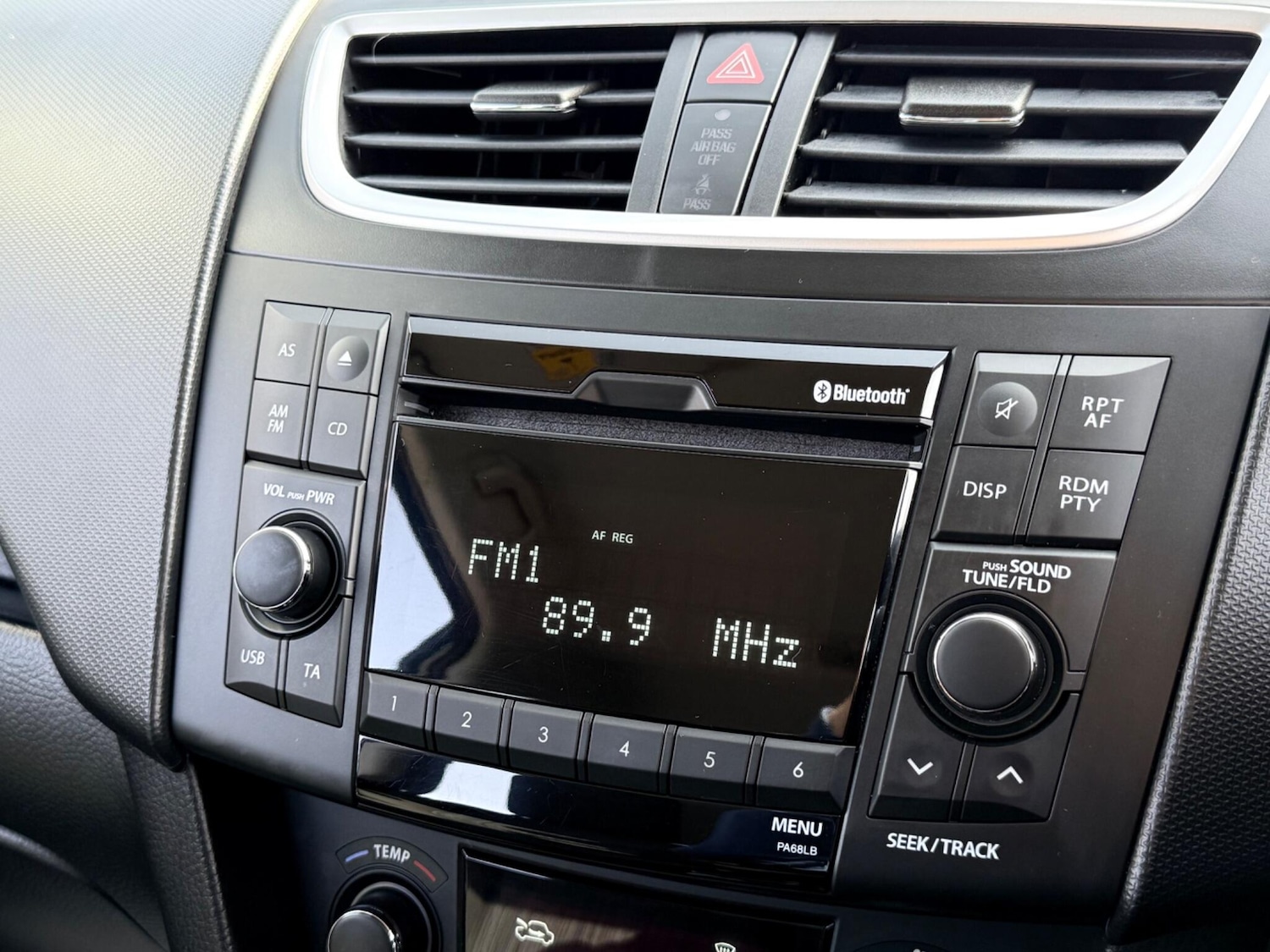 Used Suzuki Swift 2014 for sale - 77671539: Photo 50