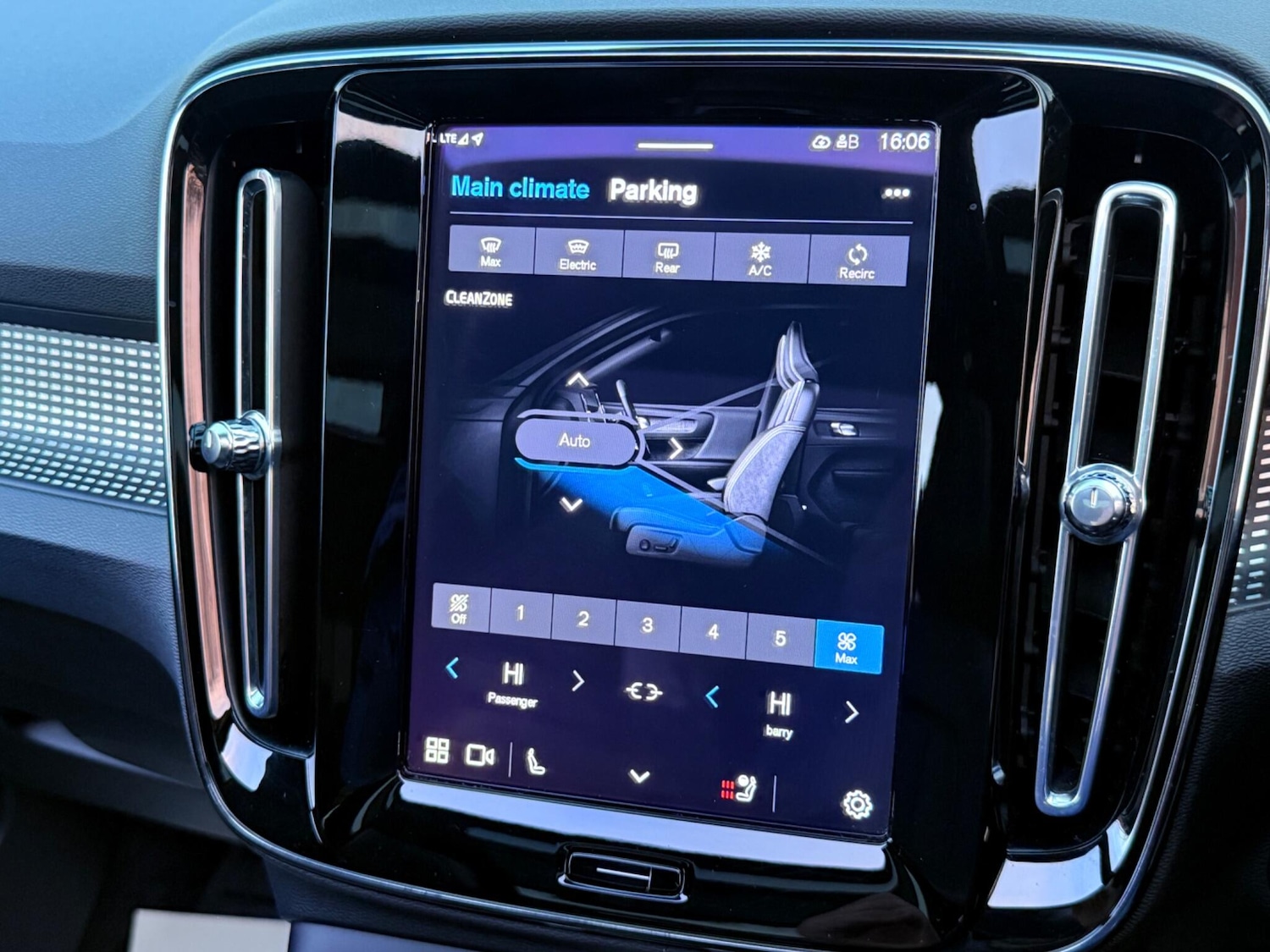 Used Volvo XC40 2021 for sale - 77278728: Photo 73