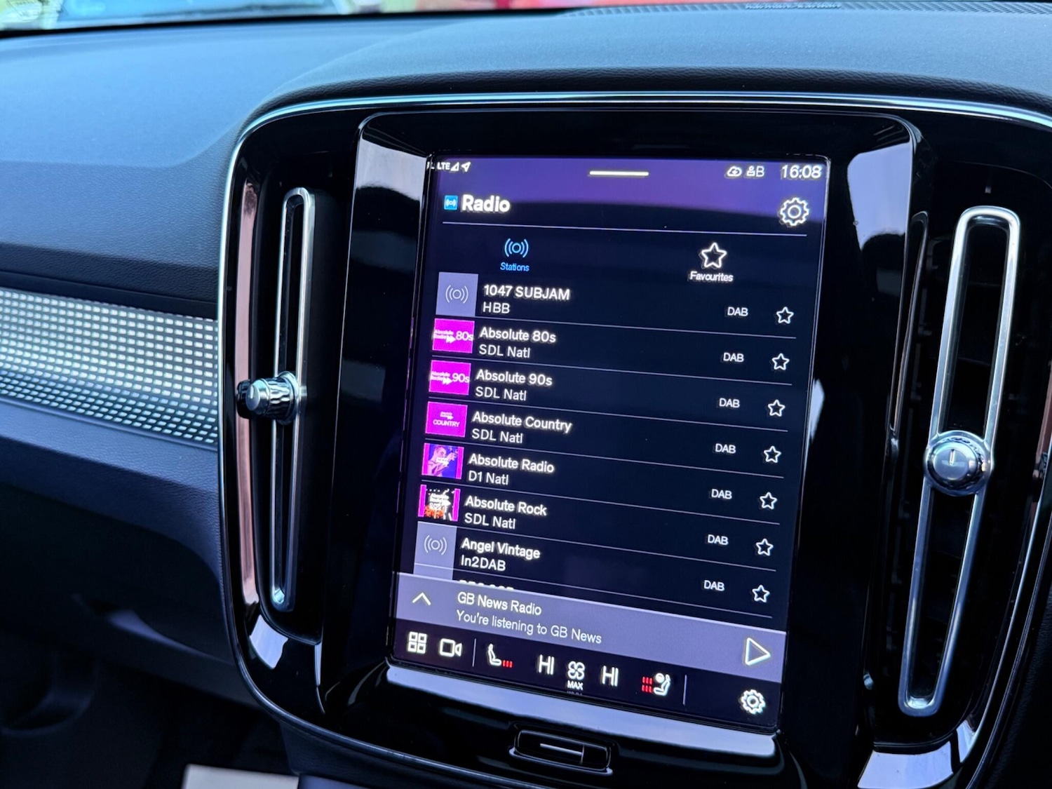 Used Volvo XC40 2021 for sale - 77278728: Photo 84