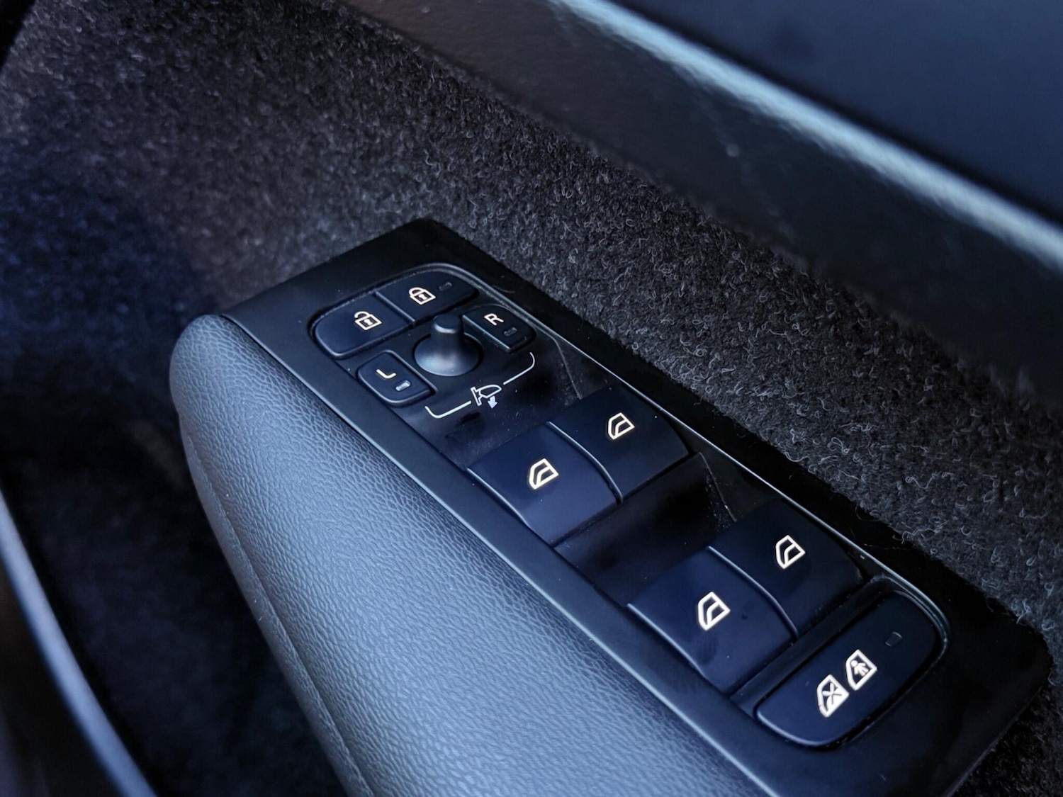 Used Volvo XC40 2021 for sale - 77278728: Photo 88