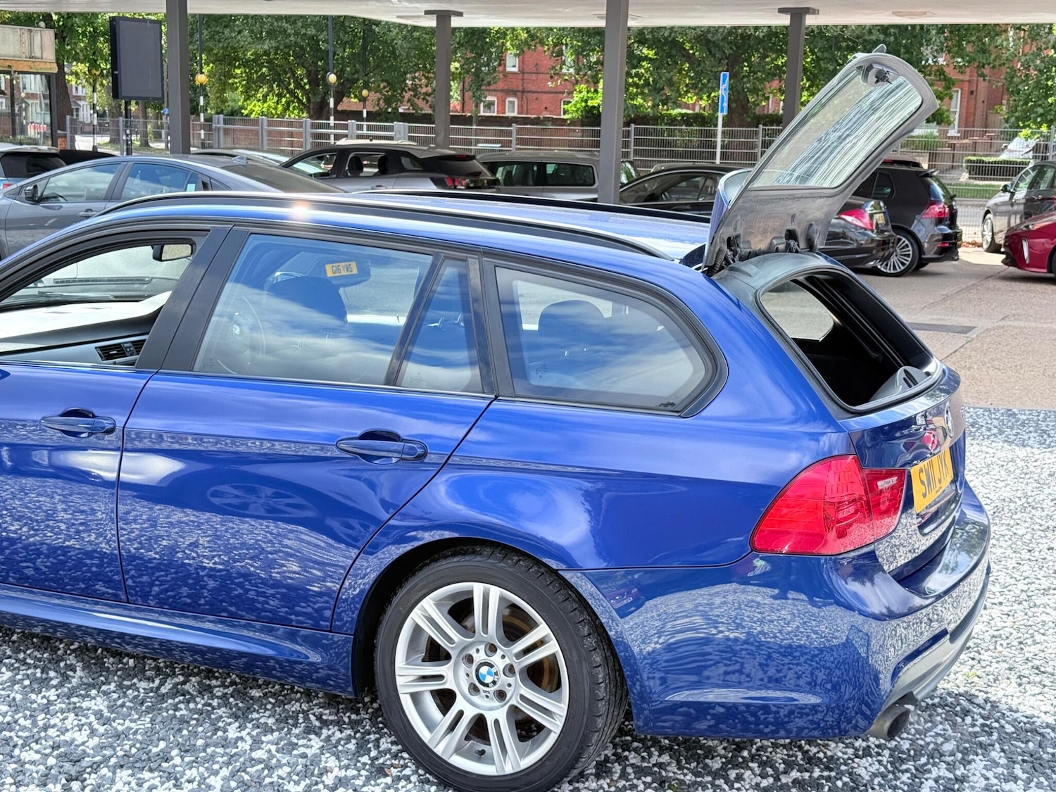 Used BMW 3 Series 2011 for sale - 76457782: Photo 20