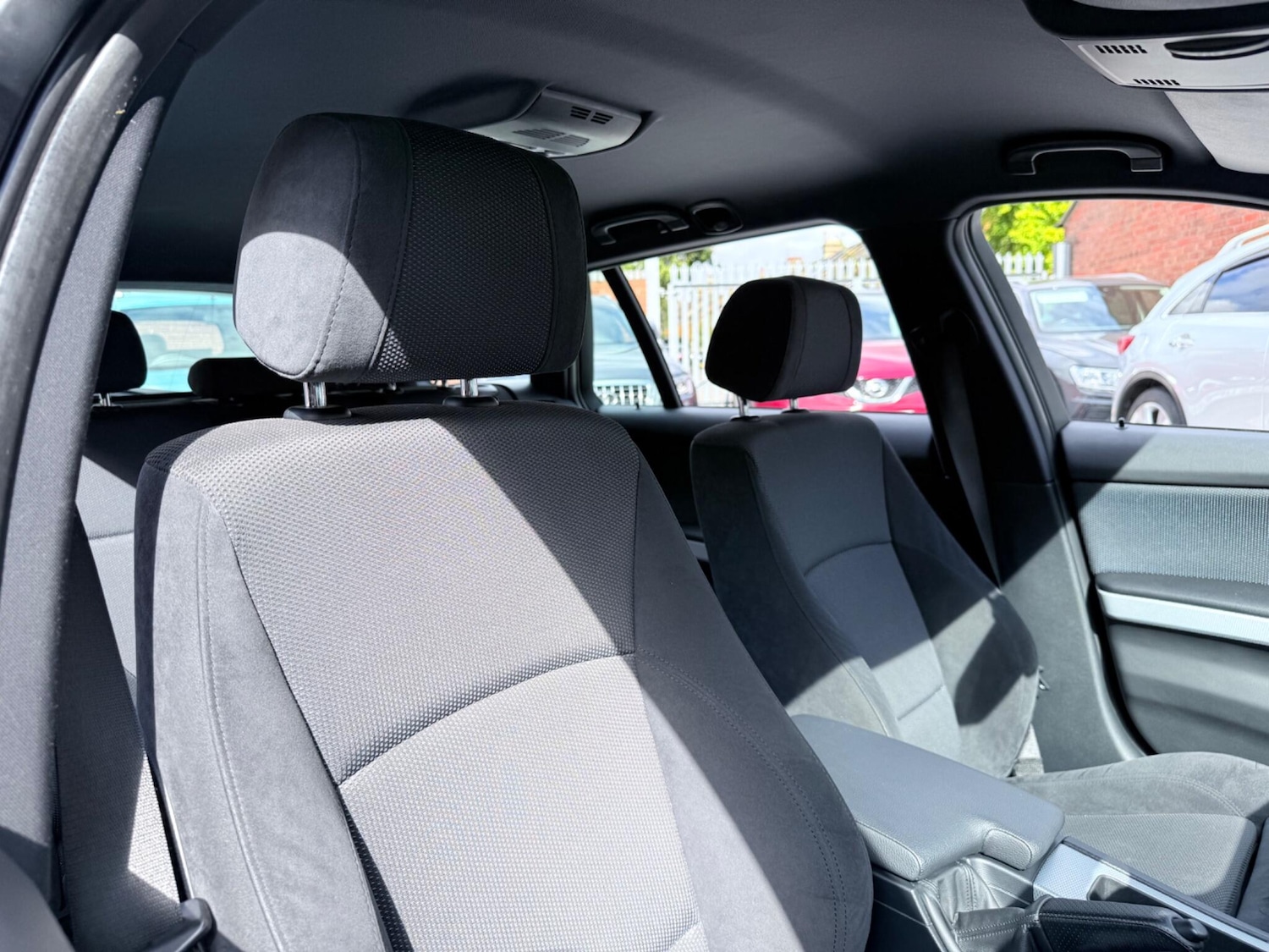 Used BMW 3 Series 2011 for sale - 76457782: Photo 28