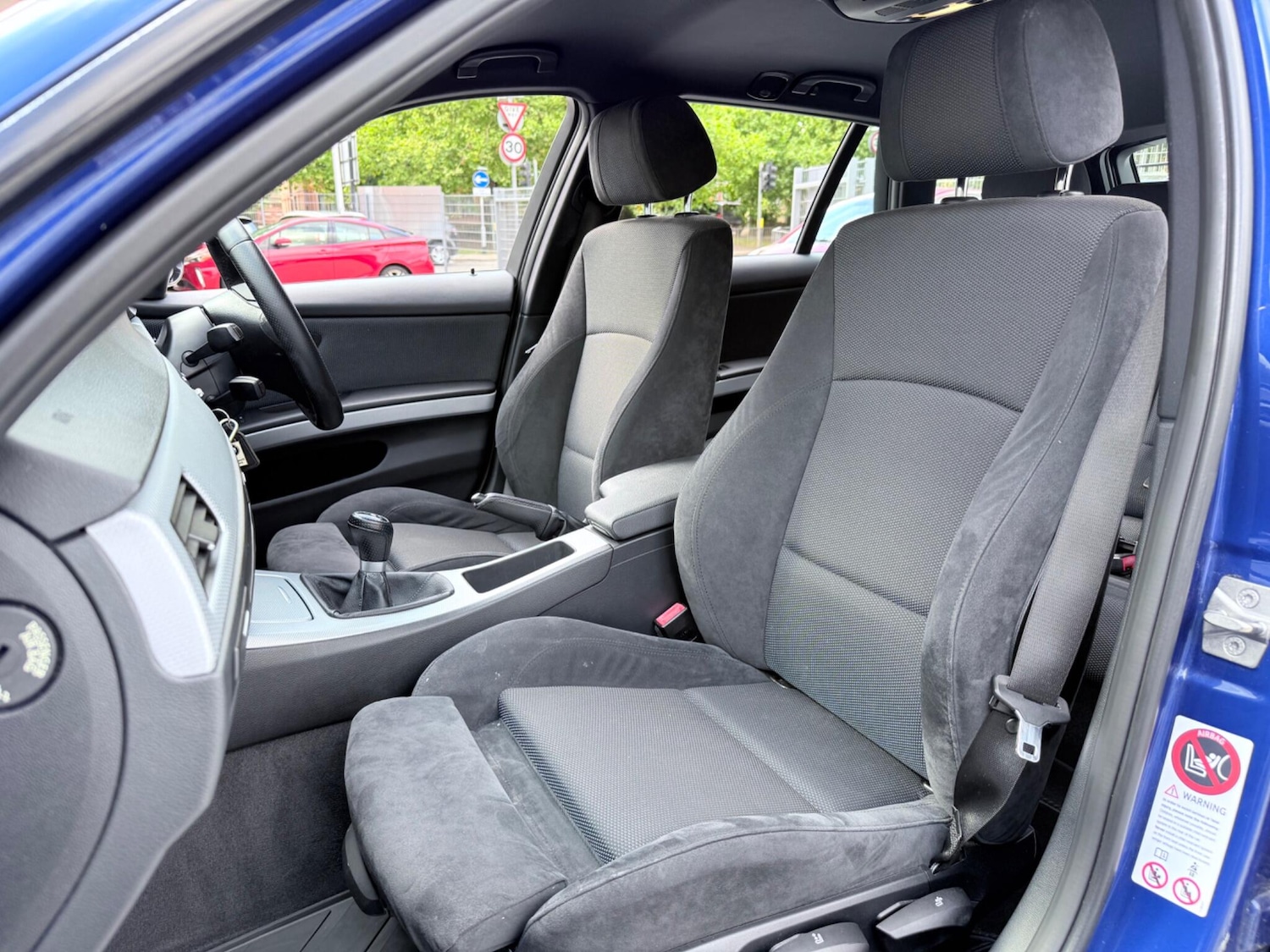 Used BMW 3 Series 2011 for sale - 76457782: Photo 30