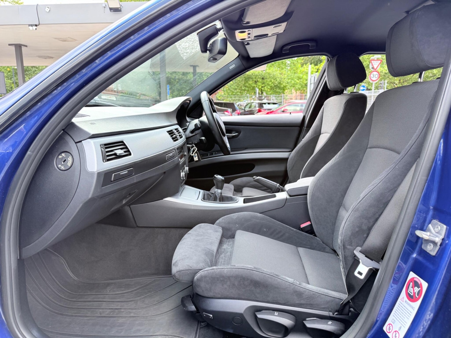 Used BMW 3 Series 2011 for sale - 76457782: Photo 31