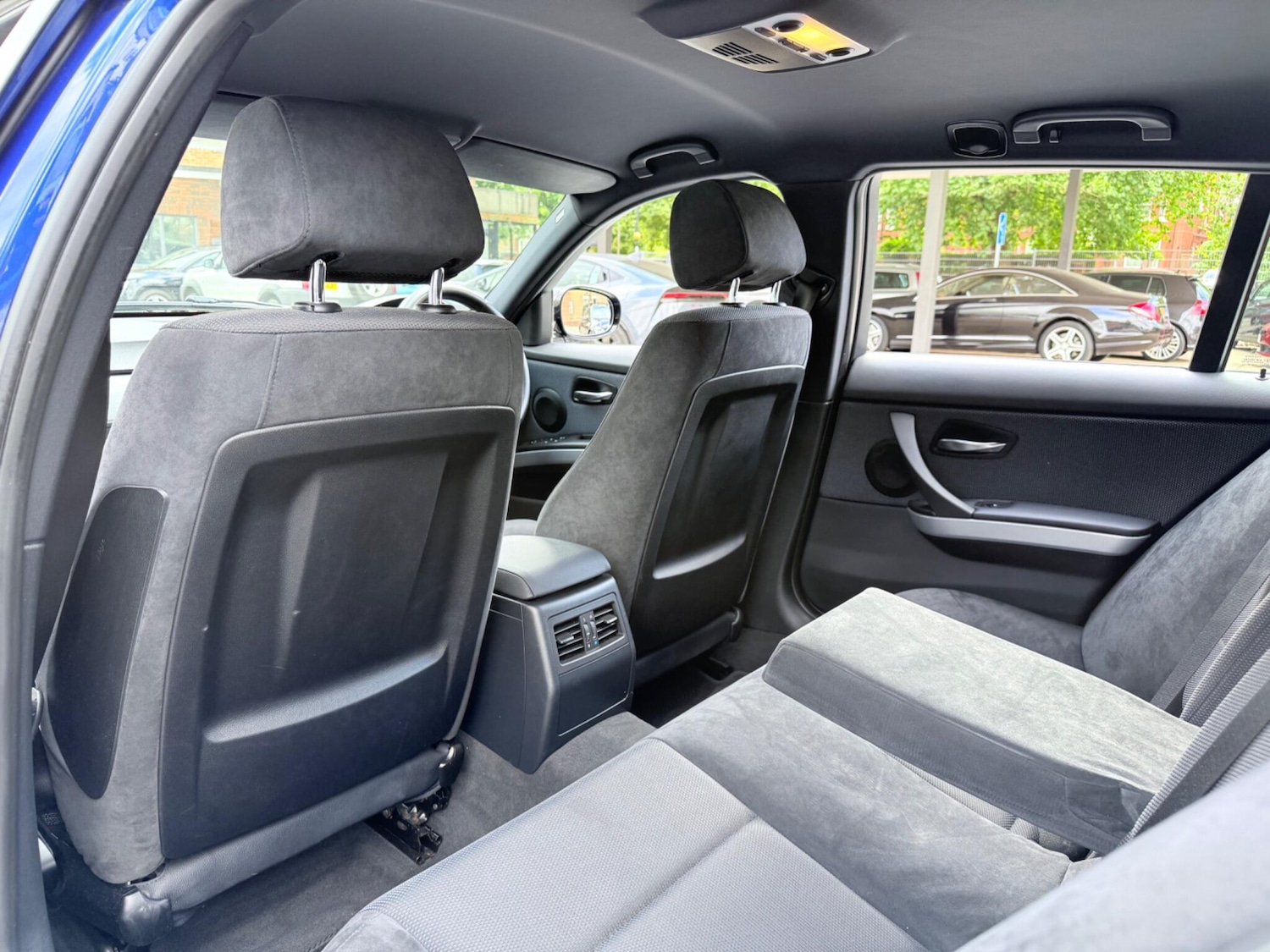 Used BMW 3 Series 2011 for sale - 76457782: Photo 40