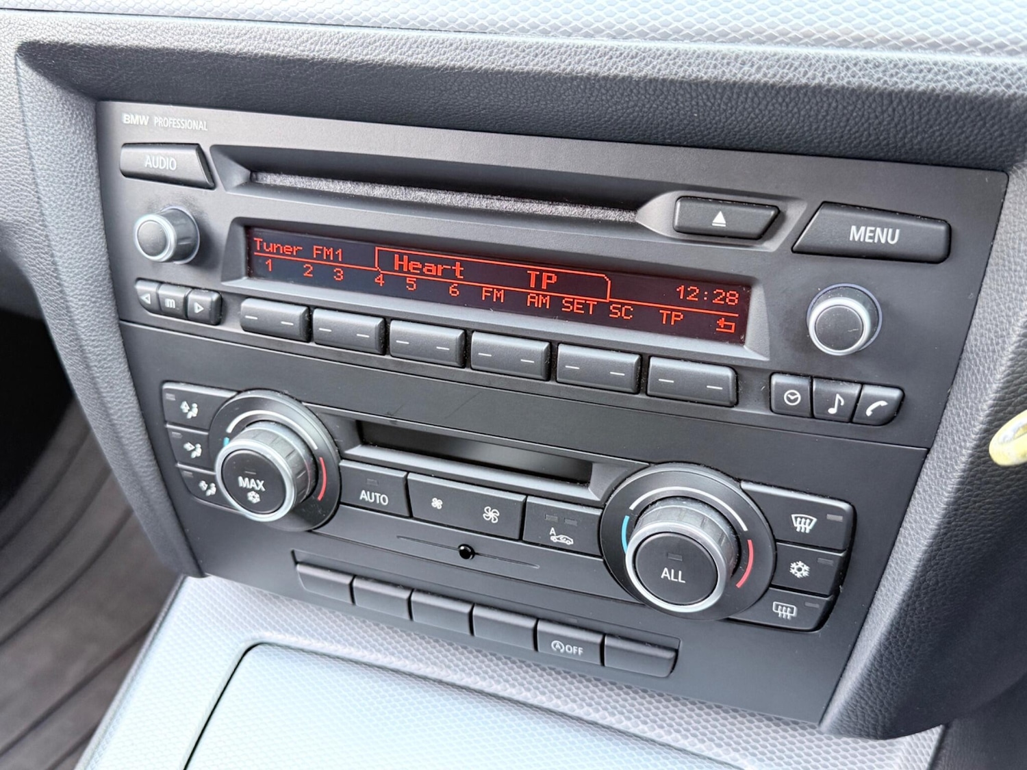 Used BMW 3 Series 2011 for sale - 76457782: Photo 56