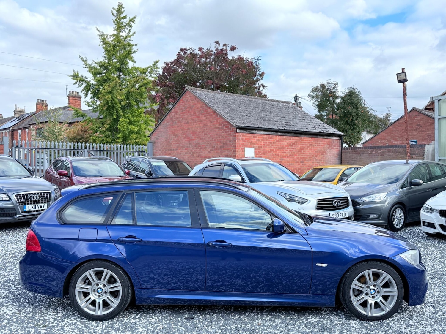 Used BMW 3 Series 2011 for sale - 76457782: Photo 6