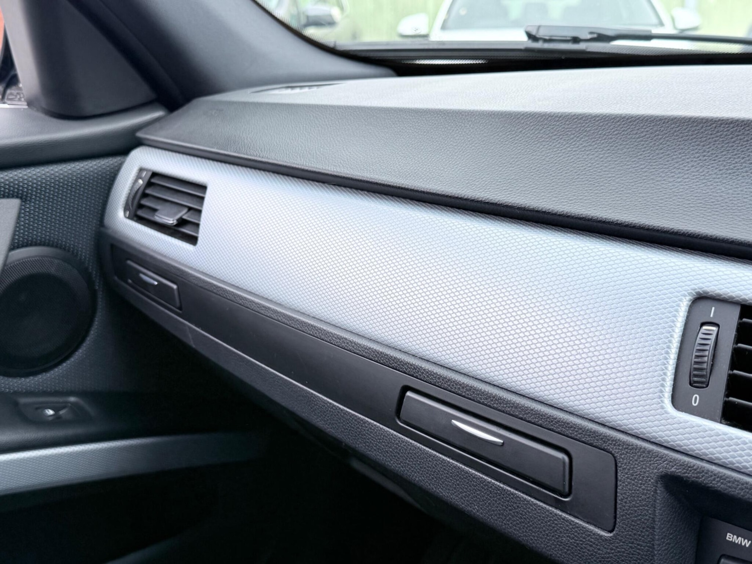 Used BMW 3 Series 2011 for sale - 76457782: Photo 60