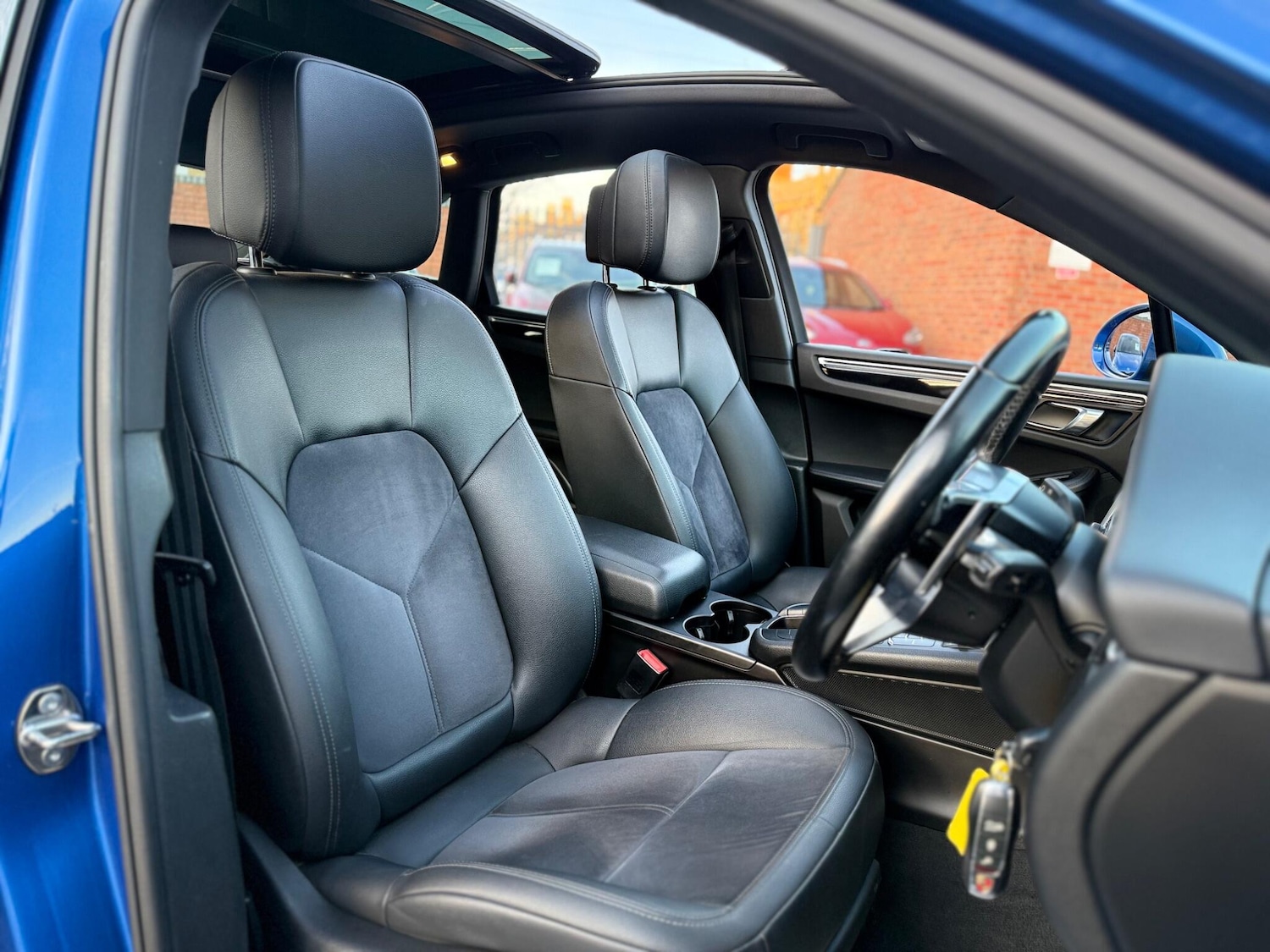 Used Porsche Macan 2016 for sale - 76658530: Photo 39