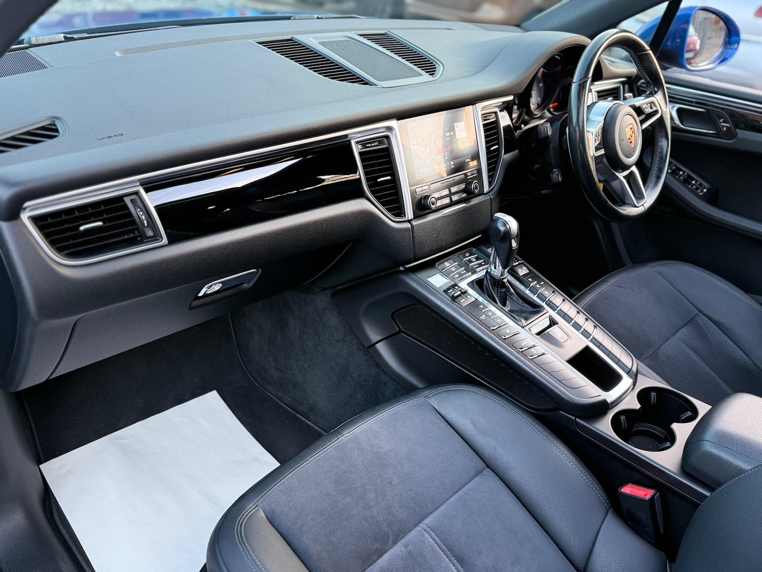 Used Porsche Macan 2016 for sale - 76658530: Photo 45