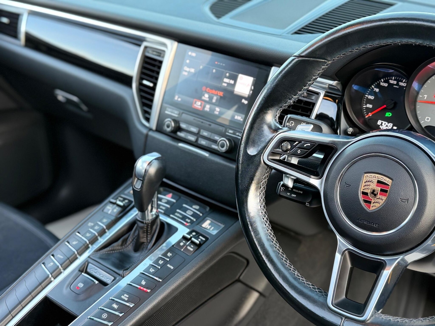 Used Porsche Macan 2016 for sale - 76658530: Photo 61