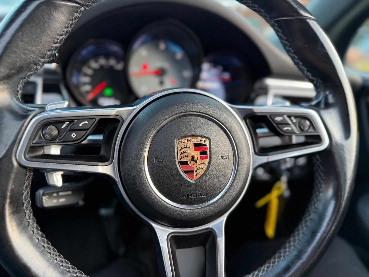 Used Porsche Macan 2016 for sale - 76658530: Photo 63