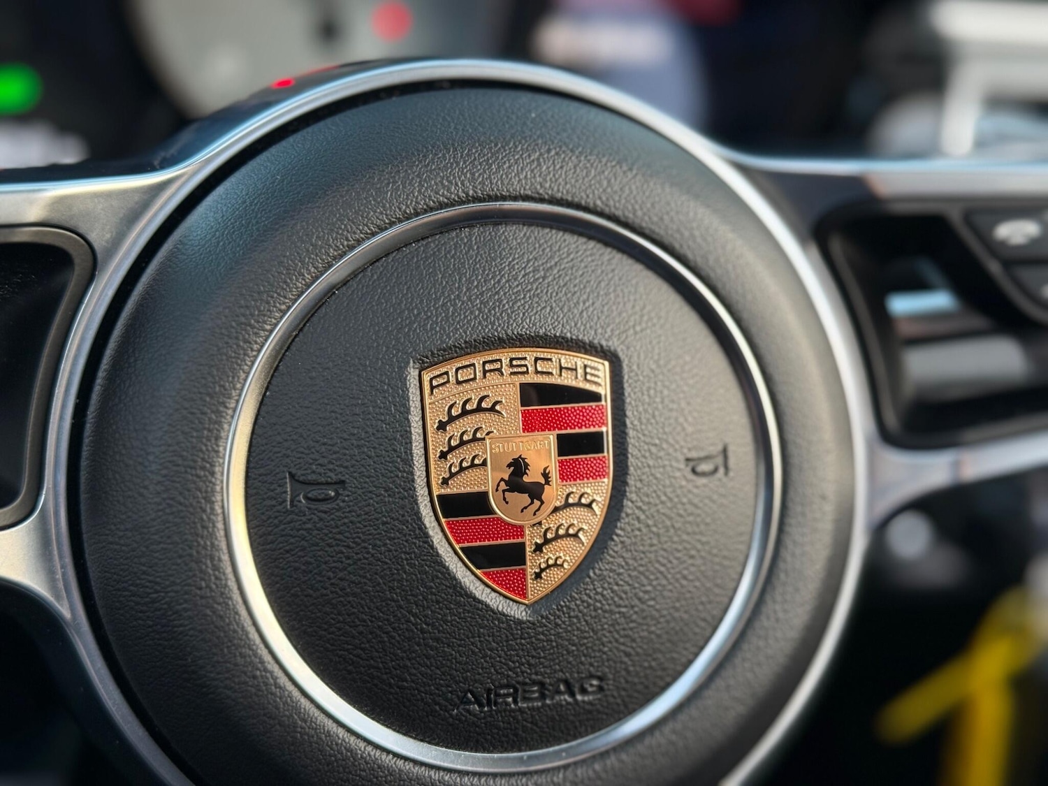 Used Porsche Macan 2016 for sale - 76658530: Photo 64