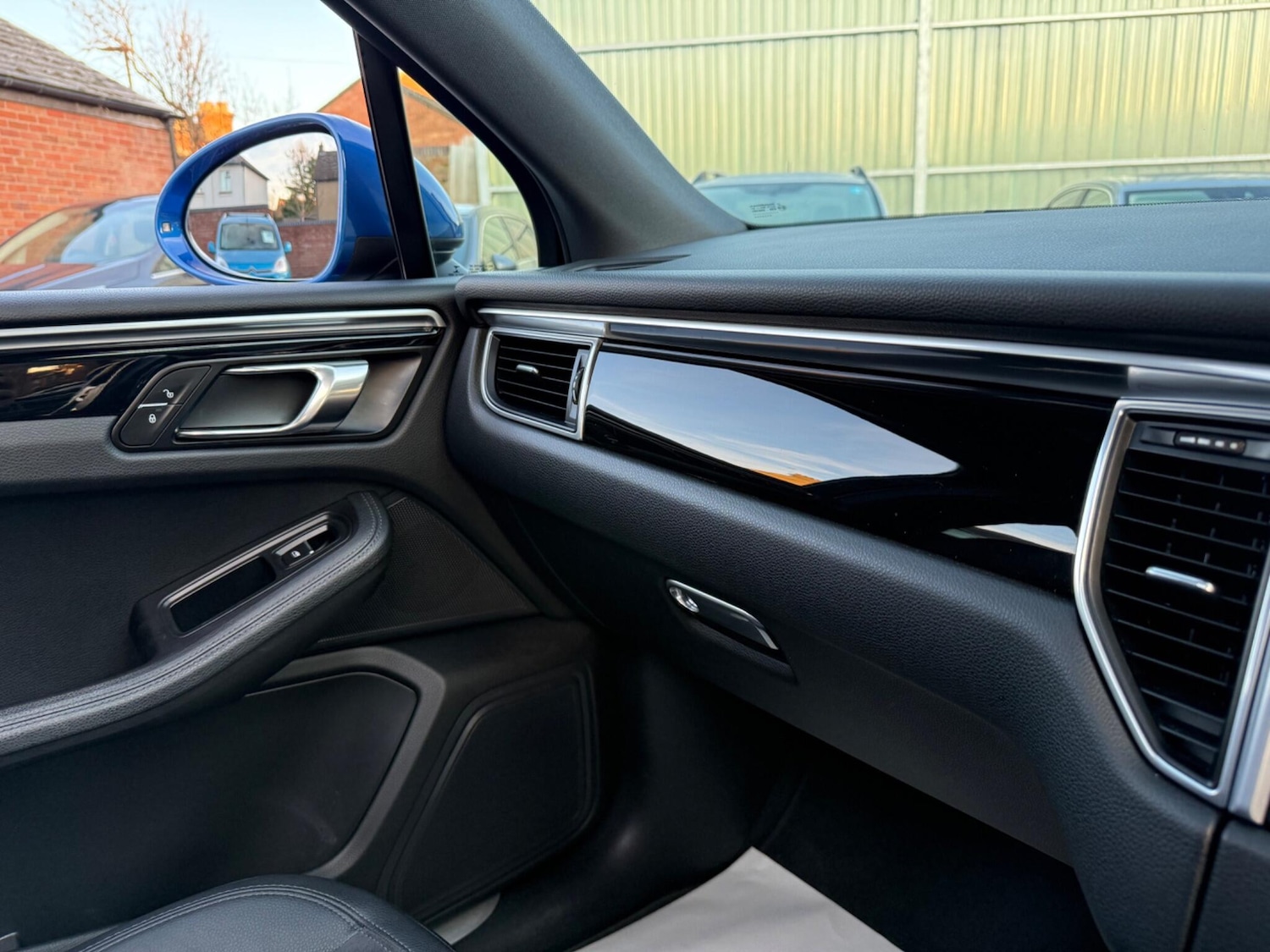 Used Porsche Macan 2016 for sale - 76658530: Photo 77