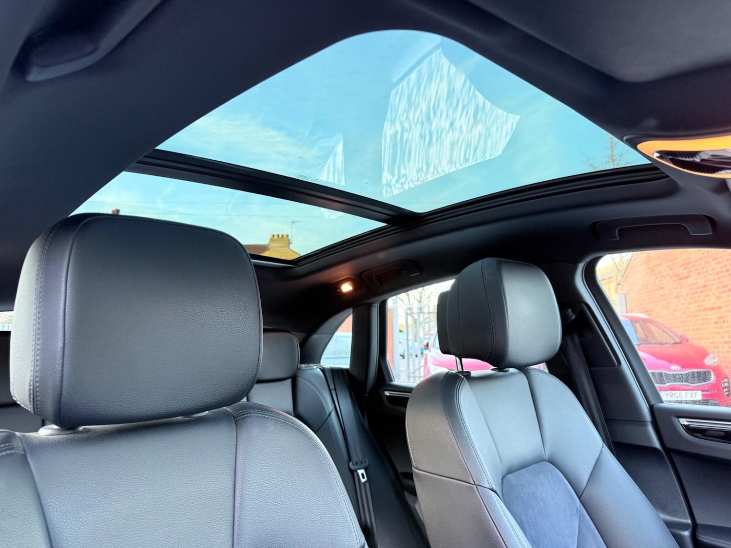 Used Porsche Macan 2016 for sale - 76658530: Photo 78