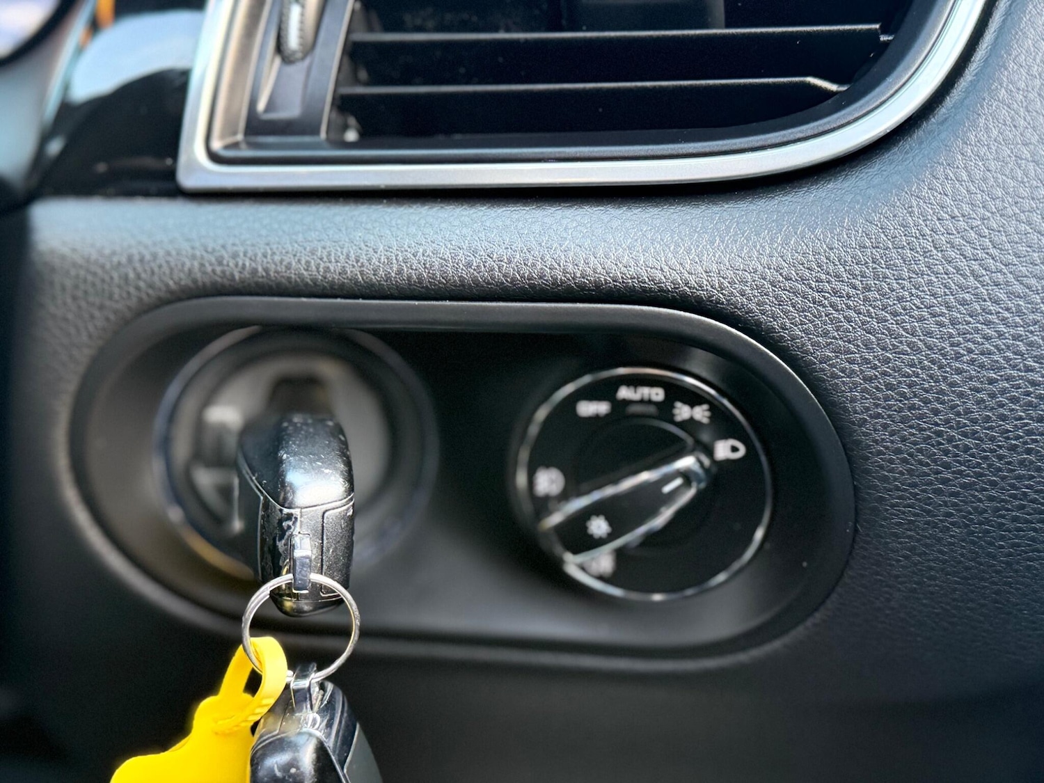 Used Porsche Macan 2016 for sale - 76658530: Photo 87