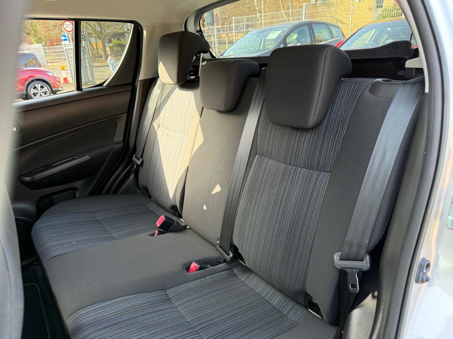 Used Suzuki Swift 2014 for sale - 77723522: Photo 35