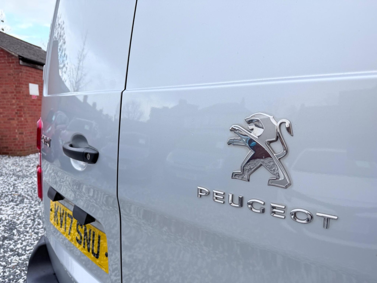 Used Peugeot Expert 2017 for sale - 76620260: Photo 23