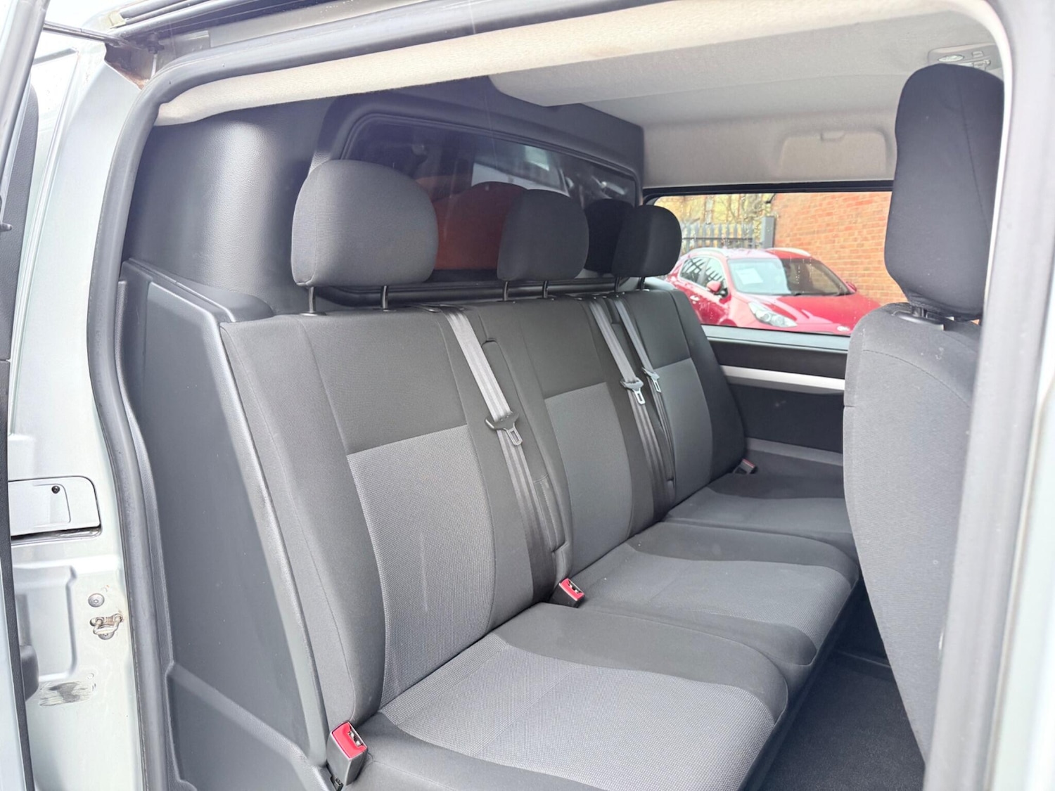 Used Peugeot Expert 2017 for sale - 76620260: Photo 48