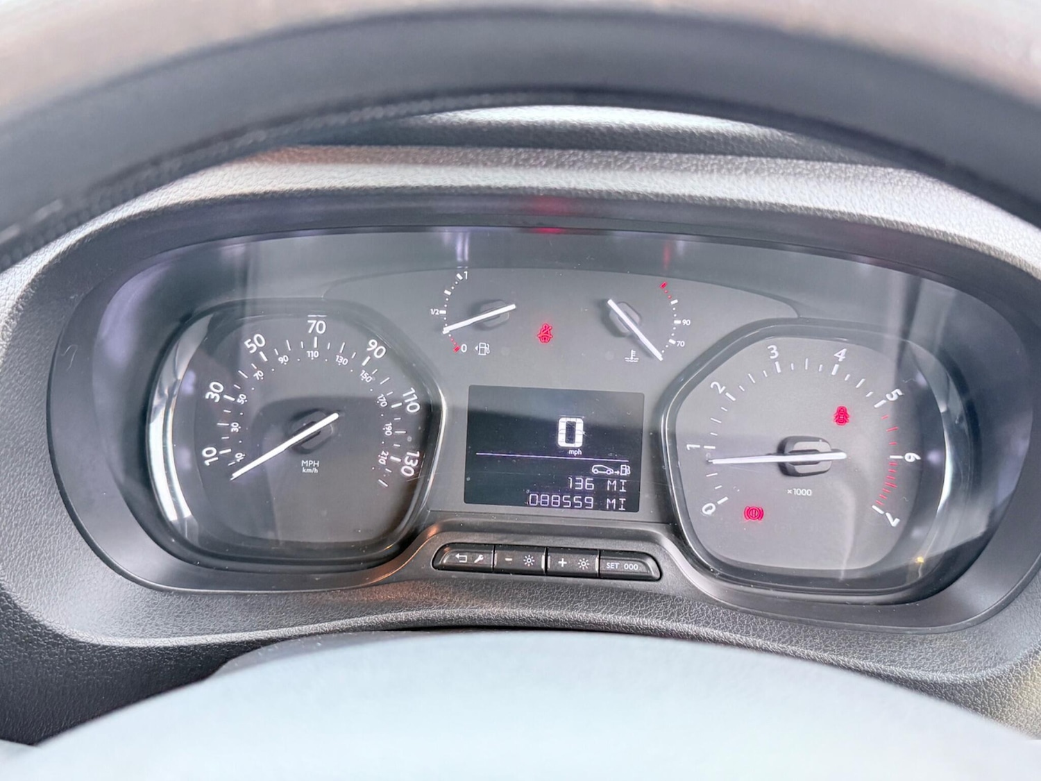 Used Peugeot Expert 2017 for sale - 76620260: Photo 53