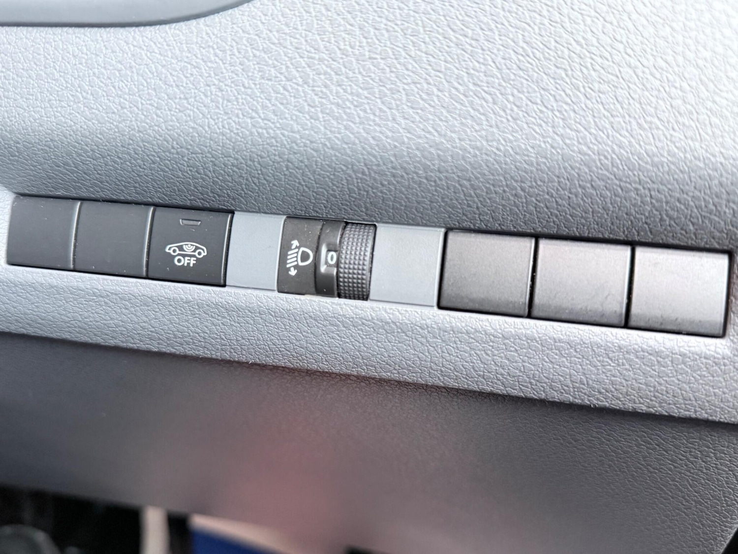 Used Peugeot Expert 2017 for sale - 76620260: Photo 61