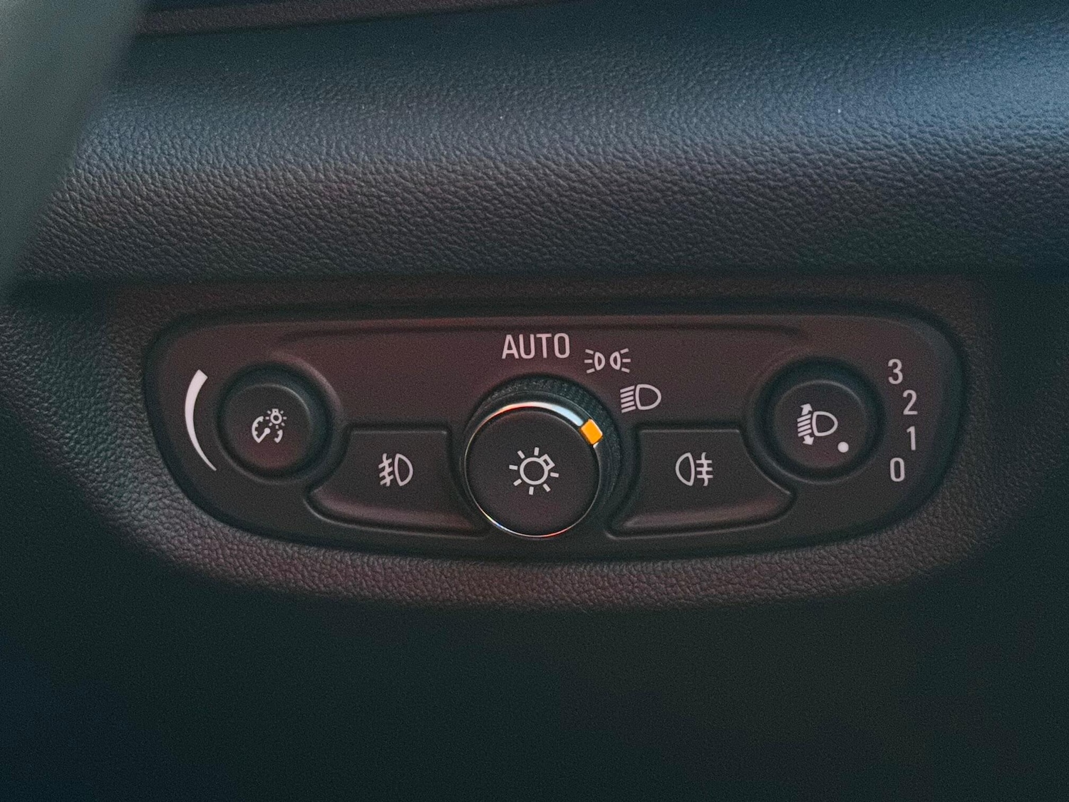 Used Vauxhall Insignia 2018 for sale - 77441100: Photo 39