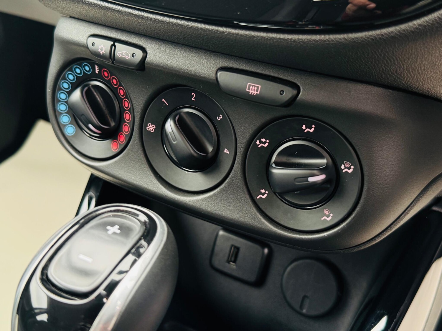 Used Vauxhall Corsa for sale - 77705149: Photo 42