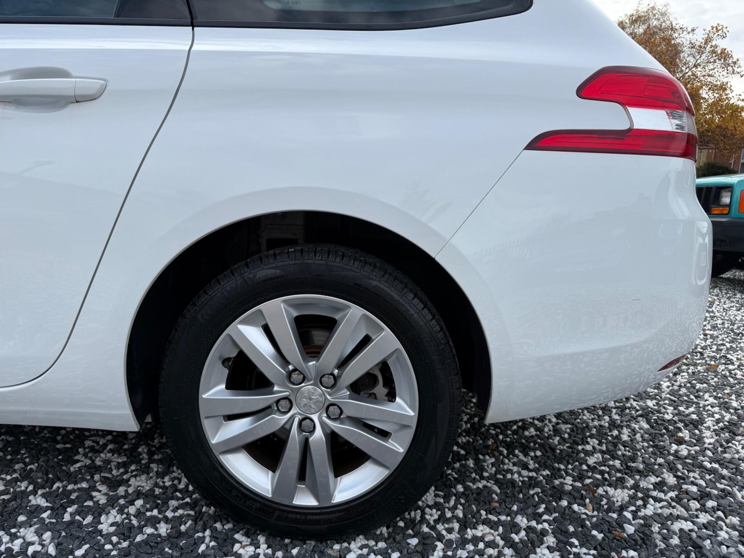 Used Peugeot 308 SW for sale - 76485196: Photo 24