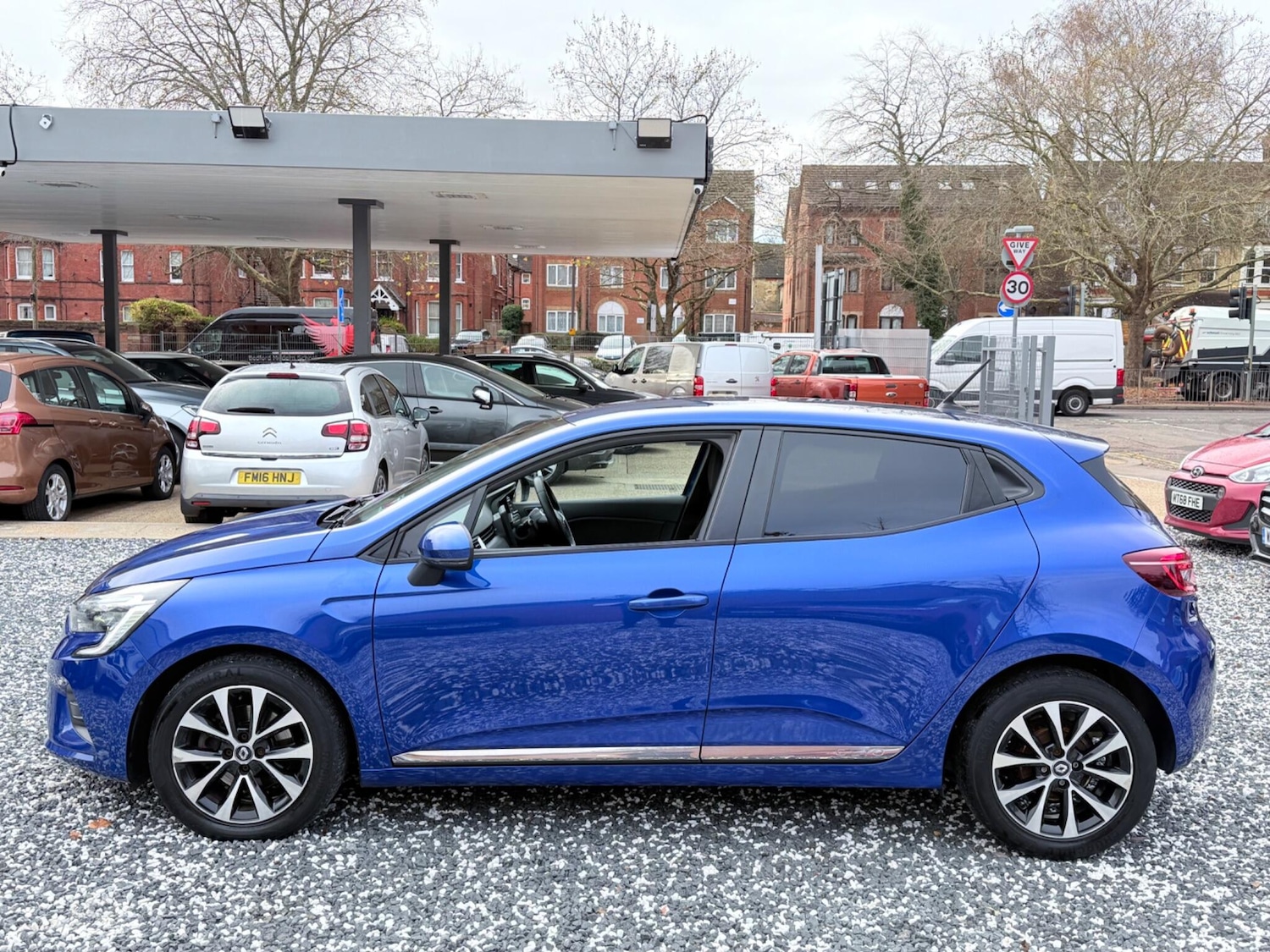 Used Renault Clio 2021 for sale - 76850118: Photo 10