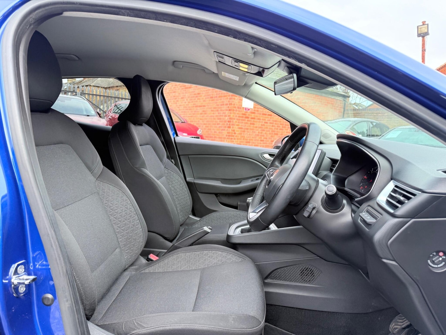 Used Renault Clio 2021 for sale - 76850118: Photo 33