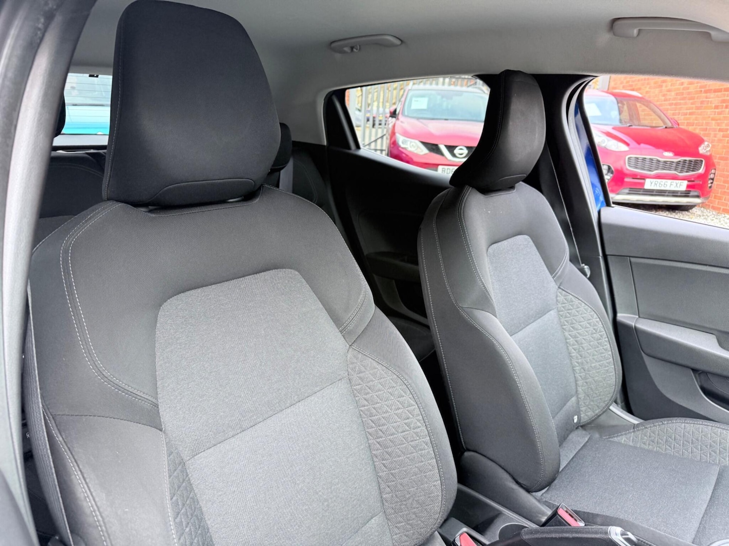 Used Renault Clio 2021 for sale - 76850118: Photo 34