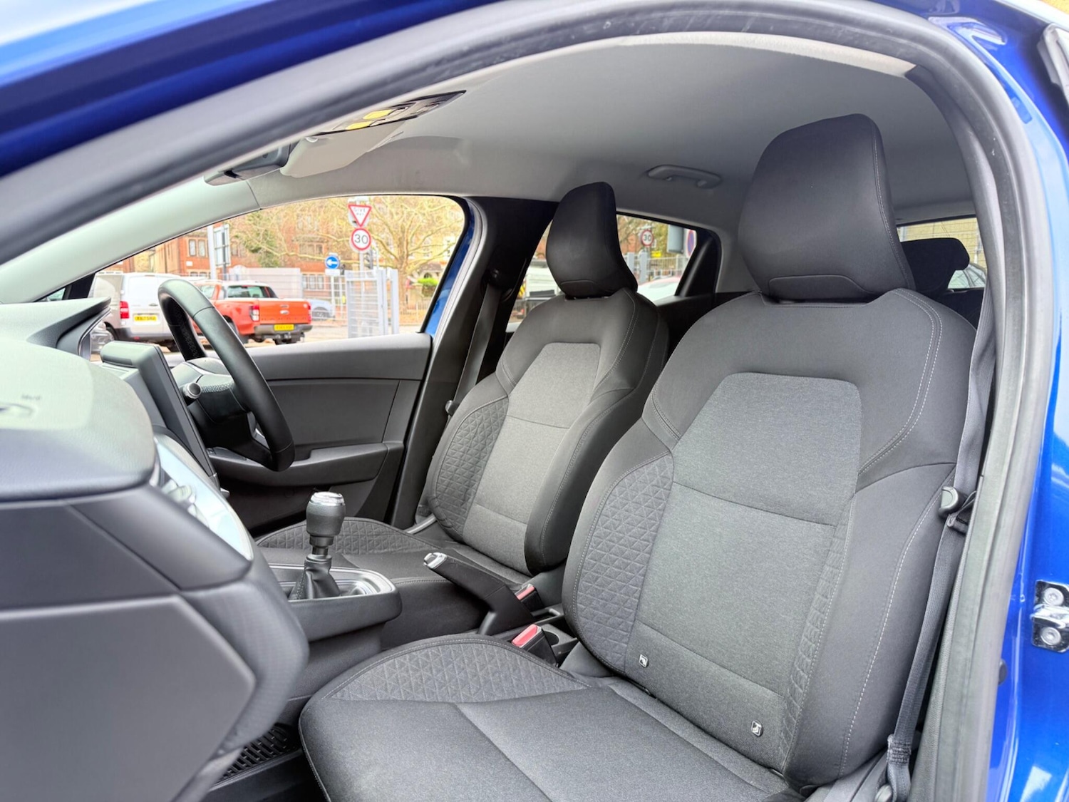 Used Renault Clio 2021 for sale - 76850118: Photo 35