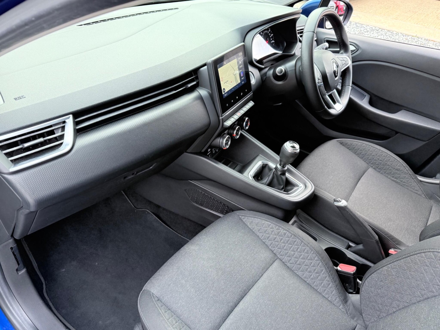 Used Renault Clio 2021 for sale - 76850118: Photo 38