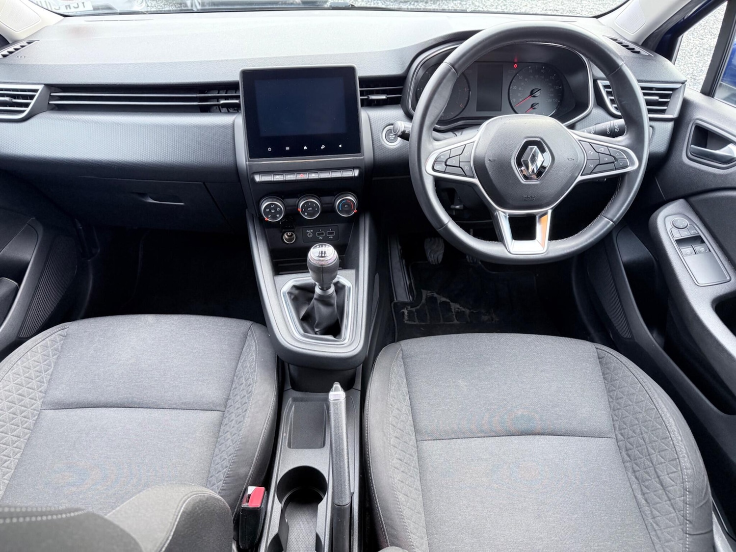 Used Renault Clio 2021 for sale - 76850118: Photo 41