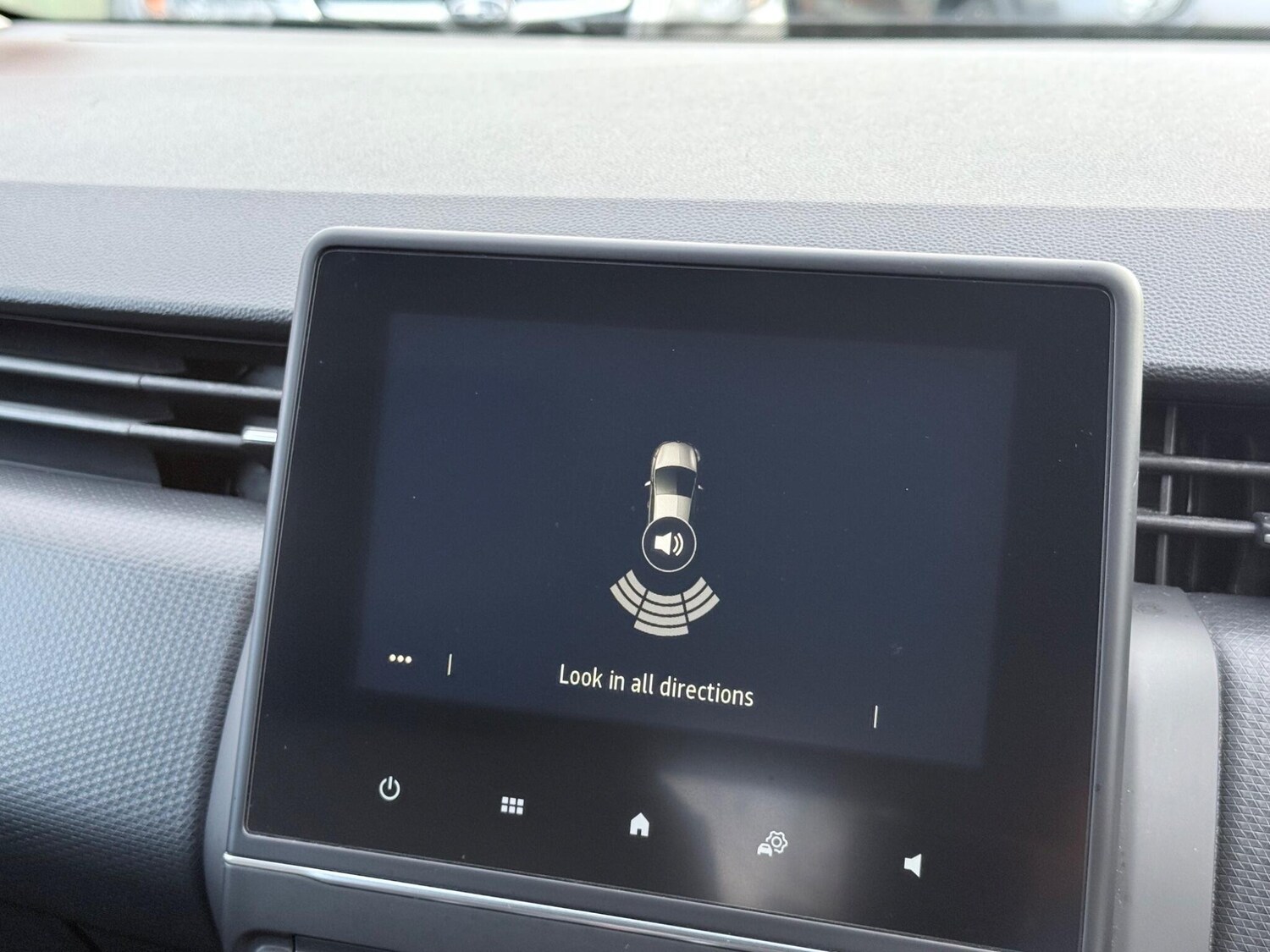 Used Renault Clio 2021 for sale - 76850118: Photo 57