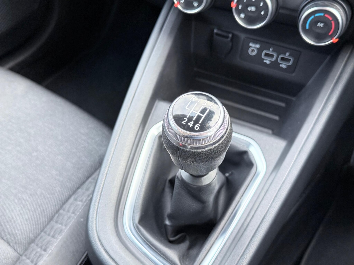 Used Renault Clio 2021 for sale - 76850118: Photo 60