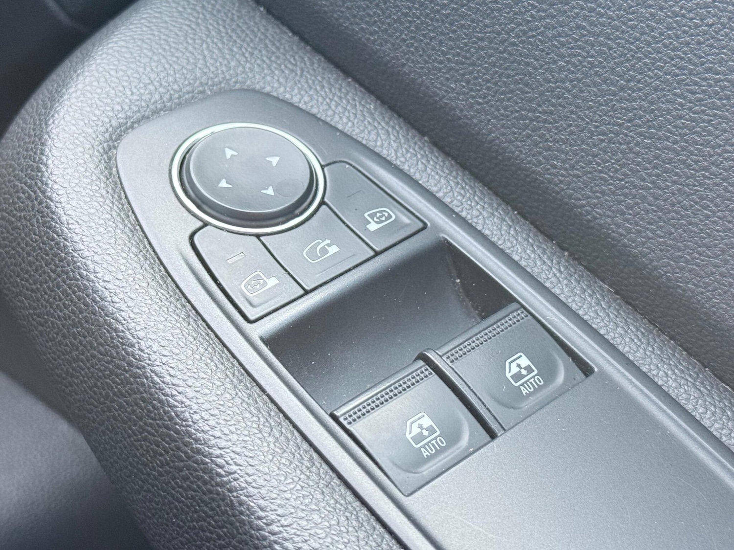 Used Renault Clio 2021 for sale - 76850118: Photo 63