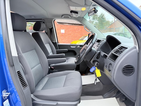Used Volkswagen Caravelle 2005 for sale - 76259745: Photo 28