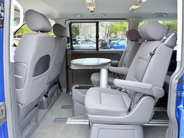 Used Volkswagen Caravelle 2005 for sale - 76259745: Photo 36