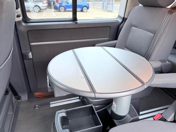 Used Volkswagen Caravelle 2005 for sale - 76259745: Photo 37
