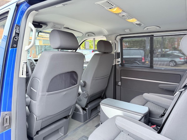 Used Volkswagen Caravelle 2005 for sale - 76259745: Photo 46