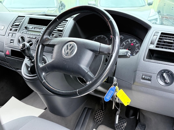 Used Volkswagen Caravelle 2005 for sale - 76259745: Photo 54