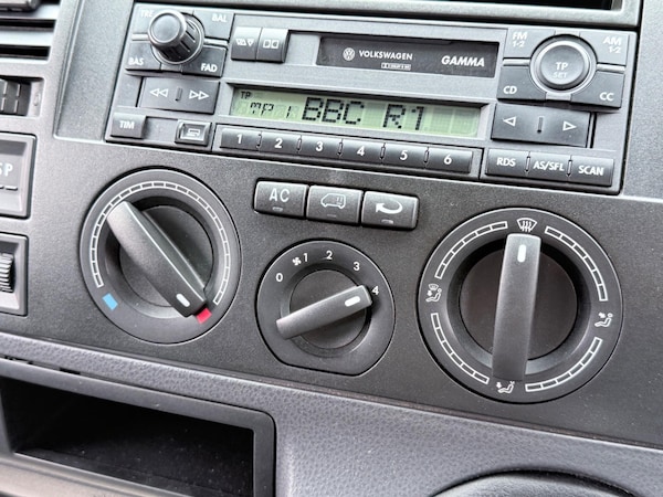 Used Volkswagen Caravelle 2005 for sale - 76259745: Photo 58