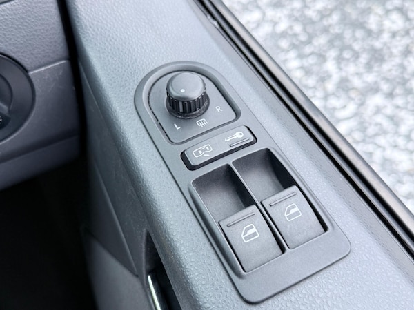 Used Volkswagen Caravelle 2005 for sale - 76259745: Photo 62