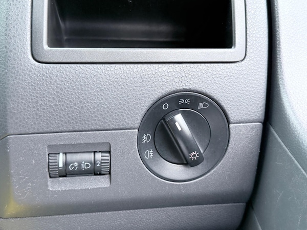 Used Volkswagen Caravelle 2005 for sale - 76259745: Photo 63